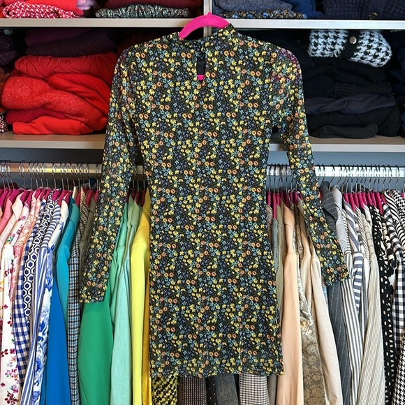 Glamorous black with multicolored flowers long sleeve ruched dress size 2 - Picture 3 of 3